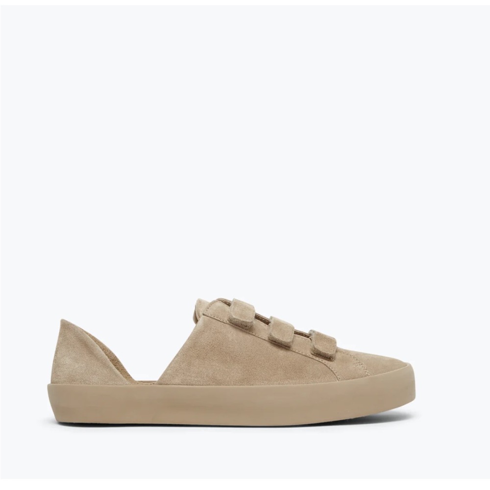 LIBBY D'ORSAY SNEAKER Stucco Suede Sz 8